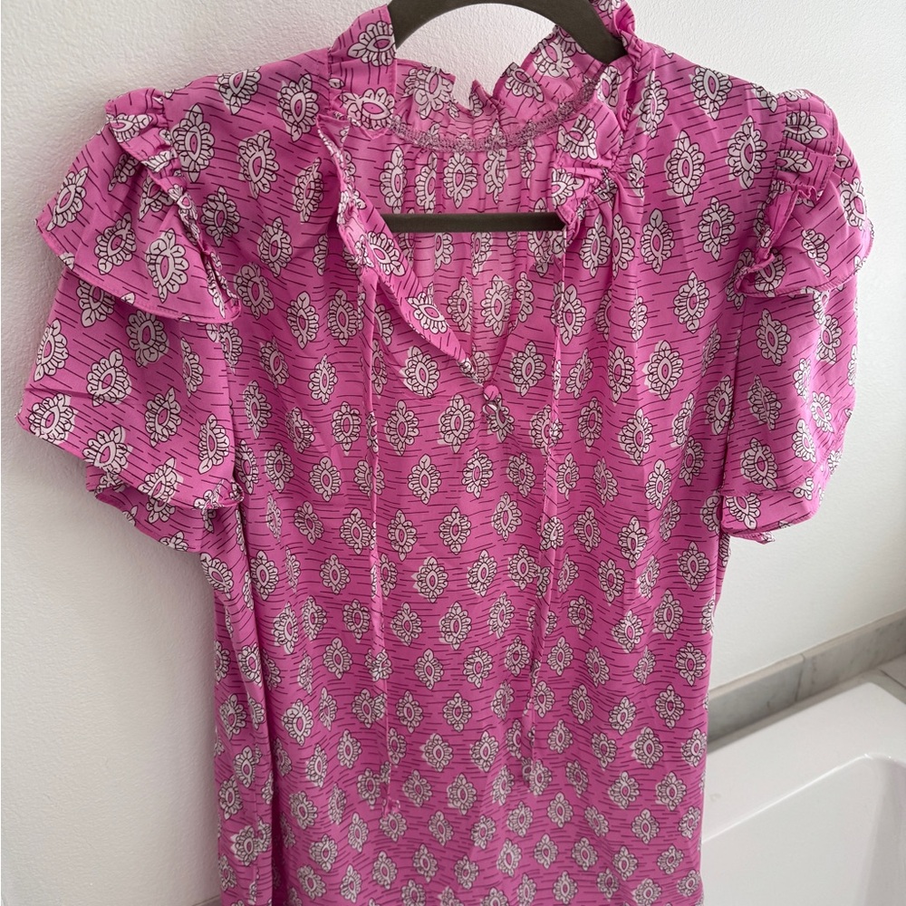 Discount Divas Pink Ruffled Women's Top size XL